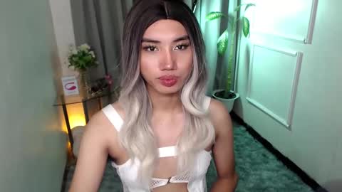 zelainalovetocum online show from 22, 1, 2025