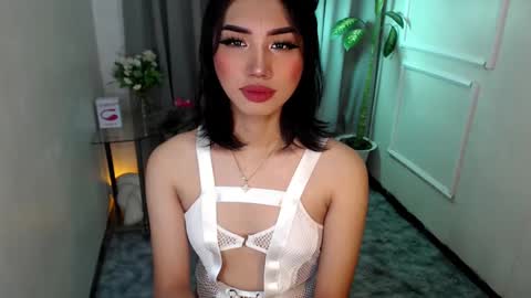 zelainalovetocum online show from 5, 2, 2025