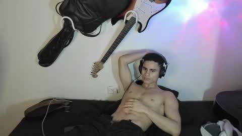 Snapshot of zenhzu chatting on 20, 12, 2024 zenzhu online show from 20, 12, 2024