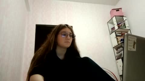 zeniabrossoit online show from 8, 5, 2026