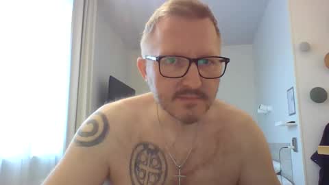 Snapshot of zenlem chatting on 17, 5, 2026 zenlem online show from 17, 5, 2026