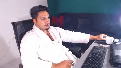 Snapshot of zenobaro chatting on 5, 2, 2025 zenobaro online show from 5, 2, 2025