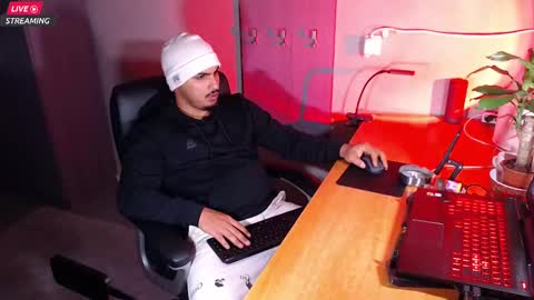 Snapshot of zenobaro chatting on 23, 2, 2025 zenobaro online show from 23, 2, 2025