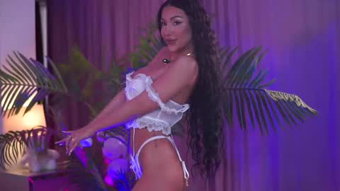 Snapshot of zenydaxbelle chatting on 6, 1, 2026 Zenyda online show from 6, 1, 2026