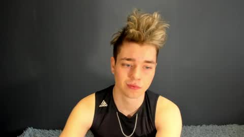Snapshot of zeriixx chatting on 12, 5, 2026 Ethan online show from 12, 5, 2026