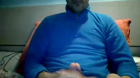 Snapshot of zeus00811 chatting on 31, 1, 2025 zeus online show from 31, 1, 2025
