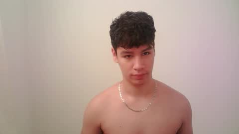 Snapshot of zeus_183 chatting on 19, 12, 2025 zeus_183 online show from 19, 12, 2025