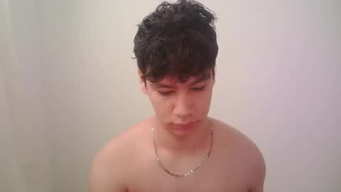 Snapshot of zeus_183 chatting on 5, 3, 2026 zeus_183 online show from 5, 3, 2026