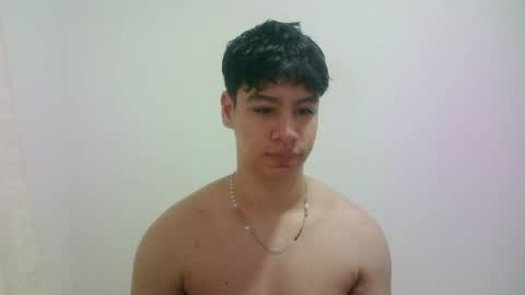 Snapshot of zeus_183 chatting on 17, 4, 2026 zeus_183 online show from 17, 4, 2026