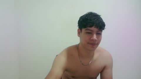 Snapshot of zeus_183 chatting on 25, 4, 2026 zeus_183 online show from 25, 4, 2026