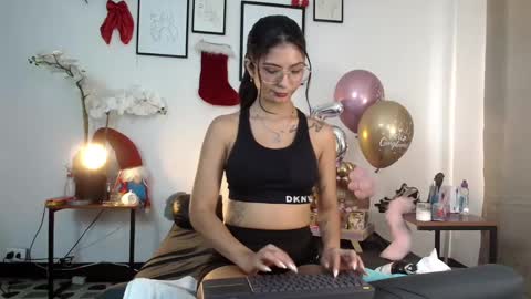 Snapshot of zeus_millers chatting on 27, 12, 2024 zeus_millers online show from 27, 12, 2024