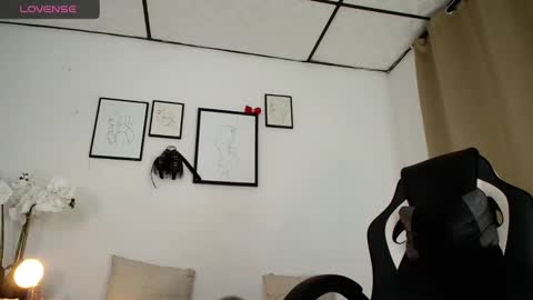 Snapshot of zeus_millers chatting on 17, 1, 2025 zeus_millers online show from 17, 1, 2025