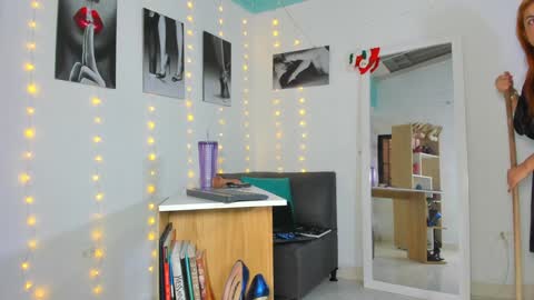 Snapshot of zhara_becherovka chatting on 9, 1, 2025 Zhara online show from 9, 1, 2025