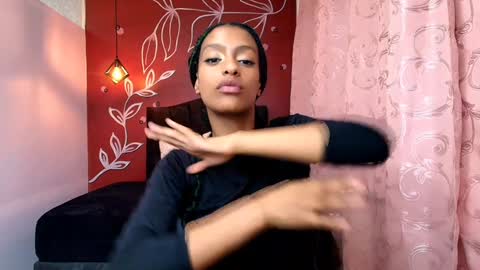 Zia Green online show from 13, 12, 2024