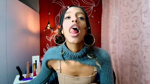 Zia Green online show from 8, 2, 2025