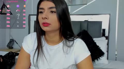 Snapshot of ziamiller chatting on 1, 2, 2025 zia online show from 1, 2, 2025