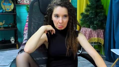 zianichols online show from 7, 1, 2025