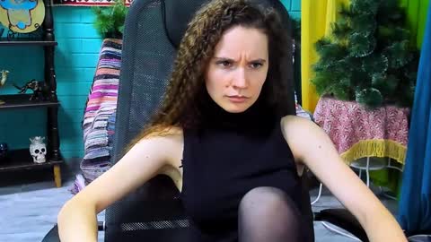 zianichols online show from 20, 1, 2025