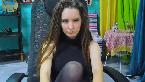zianichols online show from 23, 1, 2025