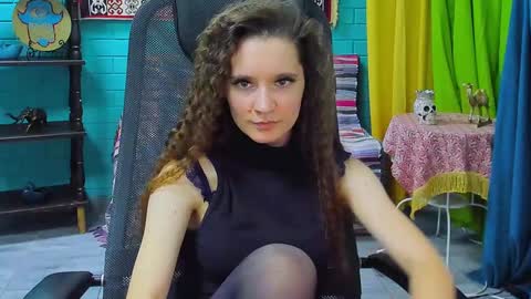 zianichols online show from 24, 1, 2025