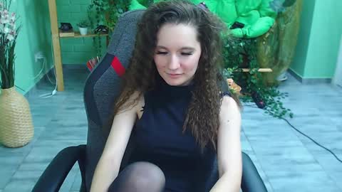 zianichols online show from 24, 1, 2025