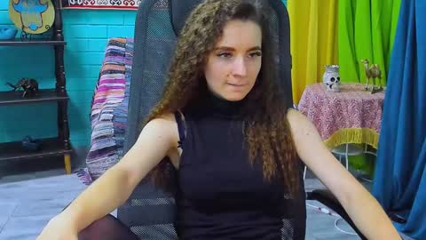zianichols online show from 27, 1, 2025