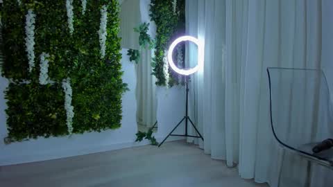 Snapshot of zinasquirts chatting on 30, 10, 2025 Galli online show from 30, 10, 2025