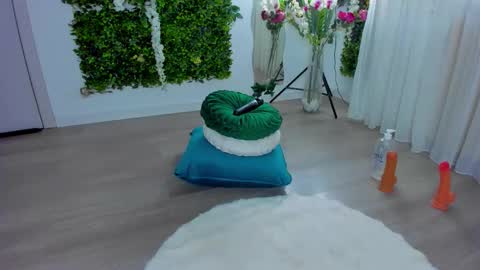 Snapshot of zinasquirts chatting on 3, 2, 2026 Galli online show from 3, 2, 2026