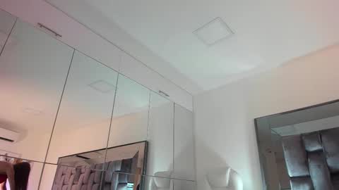 Nia  online show from 21, 11, 2025