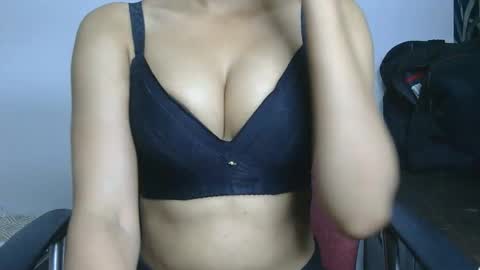 Snapshot of ziyaa_1 chatting on 12, 10, 2025 Ziyaa online show from 12, 10, 2025