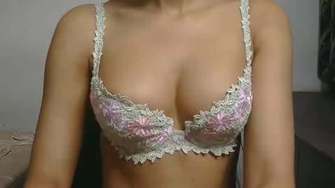 Snapshot of ziyaa_1 chatting on 4, 4, 2026 Ziyaa online show from 4, 4, 2026