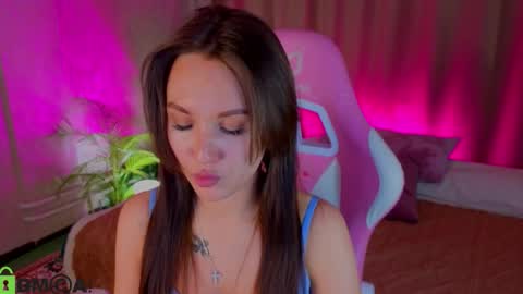 Snapshot of zlata__fox chatting on 18, 10, 2025 Zlata  Mon Tue Thu Fri Sun Sa GMT 3 0000pm - 0600pm  online show from 18, 10, 2025