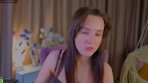 Snapshot of zlata__fox chatting on 26, 10, 2025 Zlata  Mon Tue Thu Fri Sun Sa GMT 3 0000pm - 0600pm  online show from 26, 10, 2025