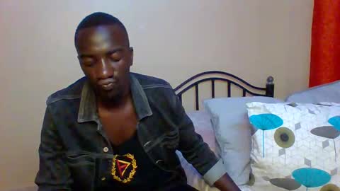 Snapshot of zlatann2012 chatting on 1, 2, 2025 Zlatann2012 online show from 1, 2, 2025