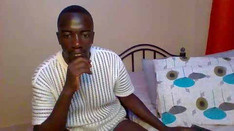 Snapshot of zlatann2012 chatting on 2, 2, 2025 Zlatann2012 online show from 2, 2, 2025