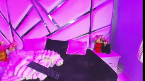 Zoe Browns online show from 12, 10, 2025