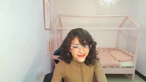 Snapshot of zoe_ch_ chatting on 8, 1, 2025 zoe_ch_ online show from 8, 1, 2025