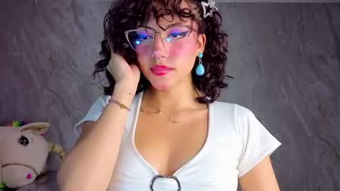 zoe_ch_ online show from 20, 6, 2026