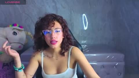 zoe_ch_ online show from 22, 7, 2026