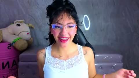 zoe_ch_ online show from 1, 8, 2026
