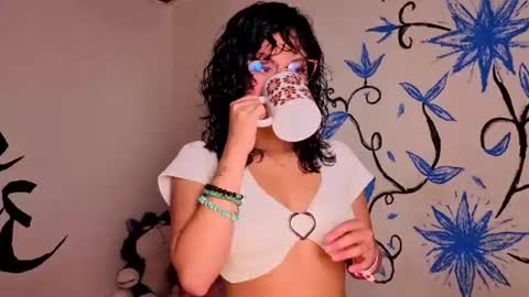 zoe_ch_ online show from 5, 8, 2026