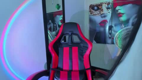 Z O E online show from 25, 9, 2025