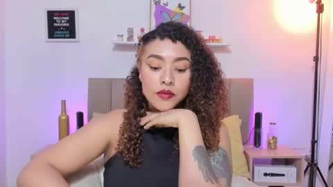 Snapshot of zoe_gruber chatting on 14, 11, 2025 Zoe Gruber online show from 14, 11, 2025