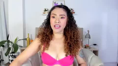 Snapshot of zoe_gruber chatting on 4, 2, 2026 Zoe Gruber online show from 4, 2, 2026