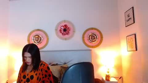 zoe_hecate online show from 4, 7, 2026