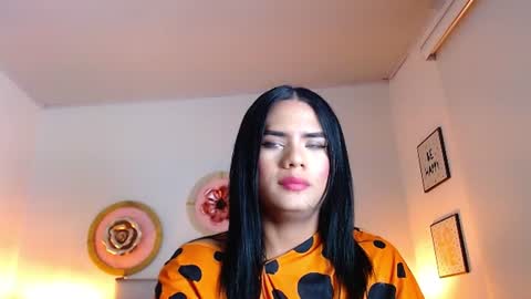 zoe_hecate online show from 6, 7, 2026