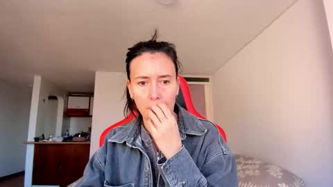 Snapshot of zoe_jeane_beker chatting on 2, 10, 2025 ZOE online show from 2, 10, 2025