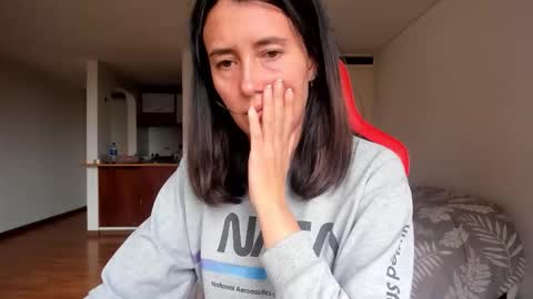 Snapshot of zoe_jeane_beker chatting on 16, 10, 2025 ZOE online show from 16, 10, 2025