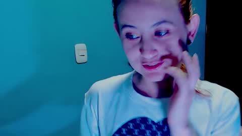 Snapshot of zoe_jones2 chatting on 5, 12, 2024 Zoe online show from 5, 12, 2024