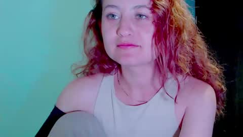 Snapshot of zoe_jones2 chatting on 18, 1, 2025 Zoe online show from 18, 1, 2025